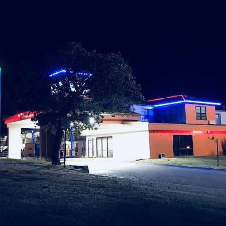 Americas Best Value Inn Bowie Exterior photo