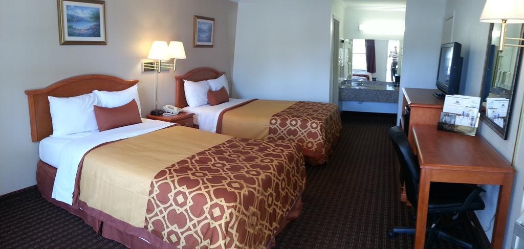 Americas Best Value Inn Bowie Exterior photo