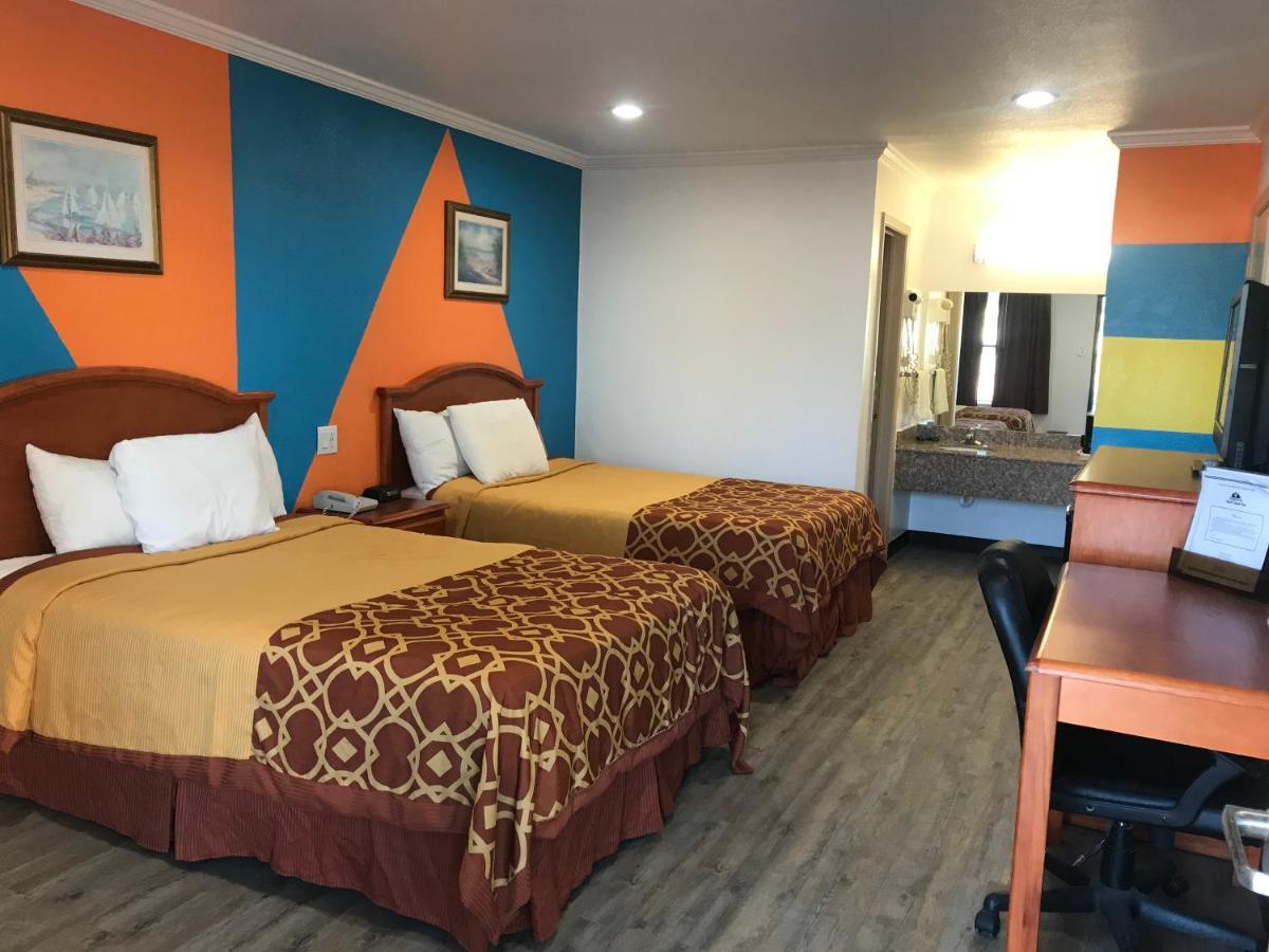 Americas Best Value Inn Bowie Exterior photo