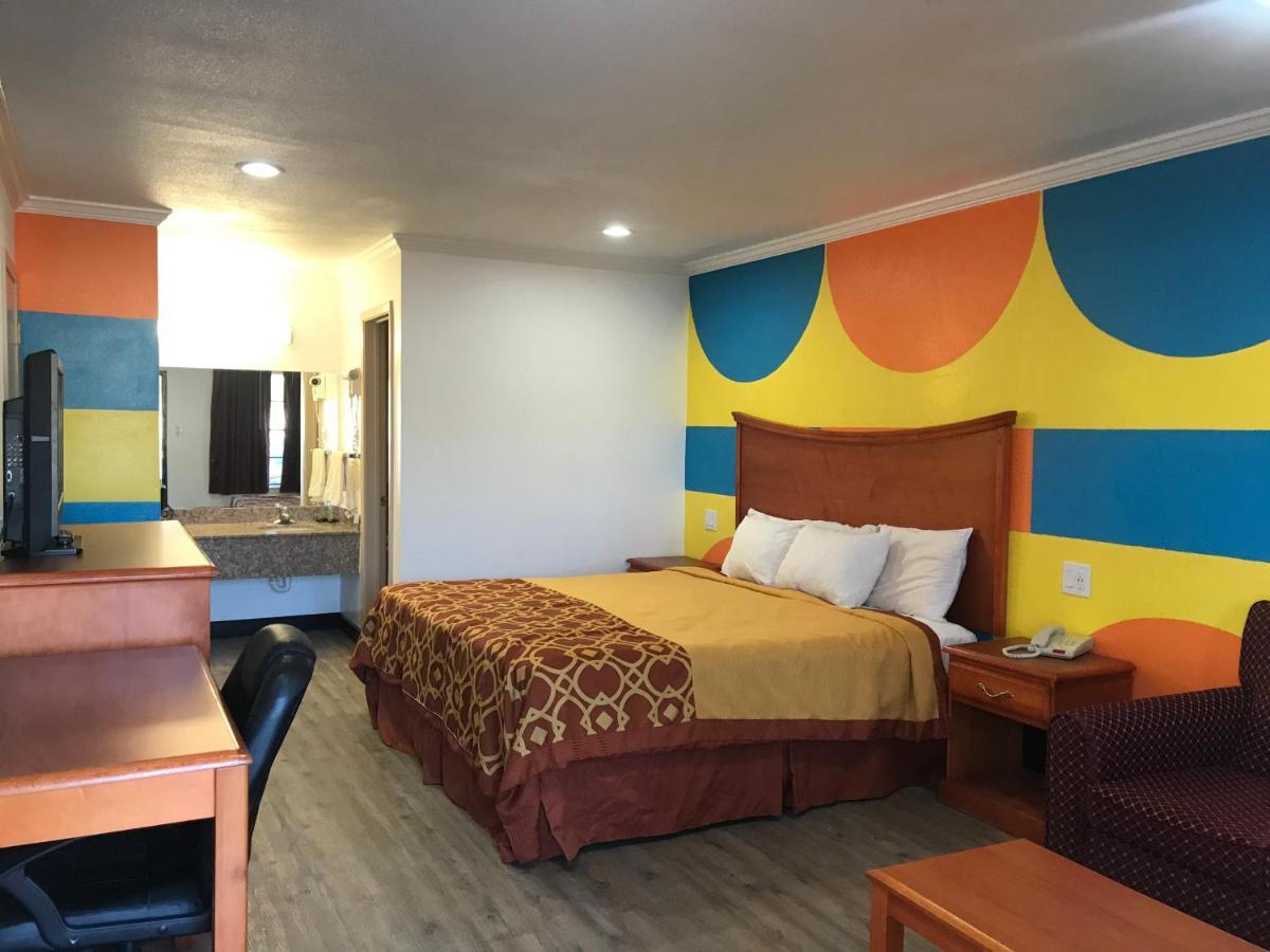 Americas Best Value Inn Bowie Exterior photo